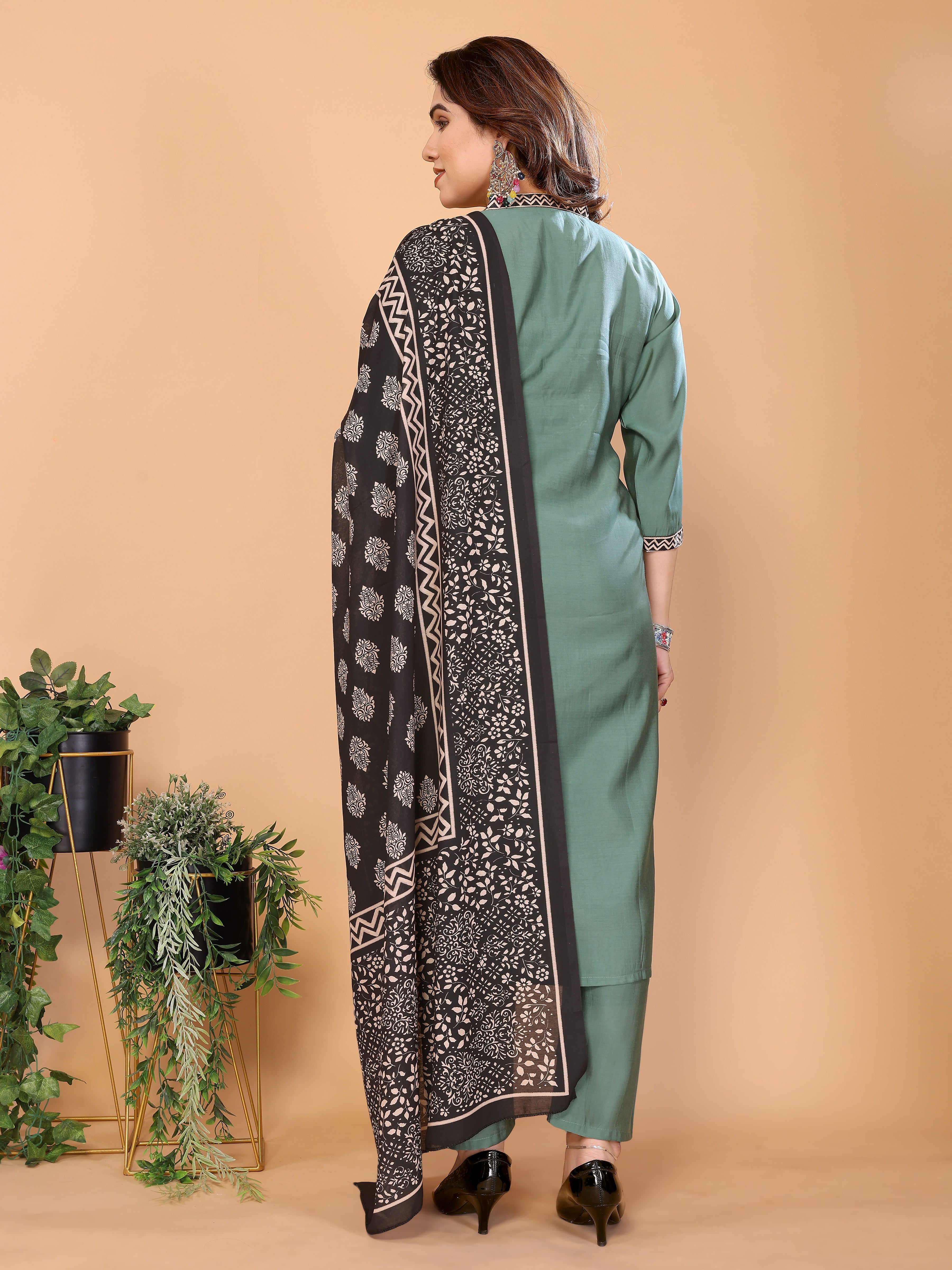 Roman Silk Kurta Pant Set with Ajrakh Muslin Dupatta, Gray Print & Handwork