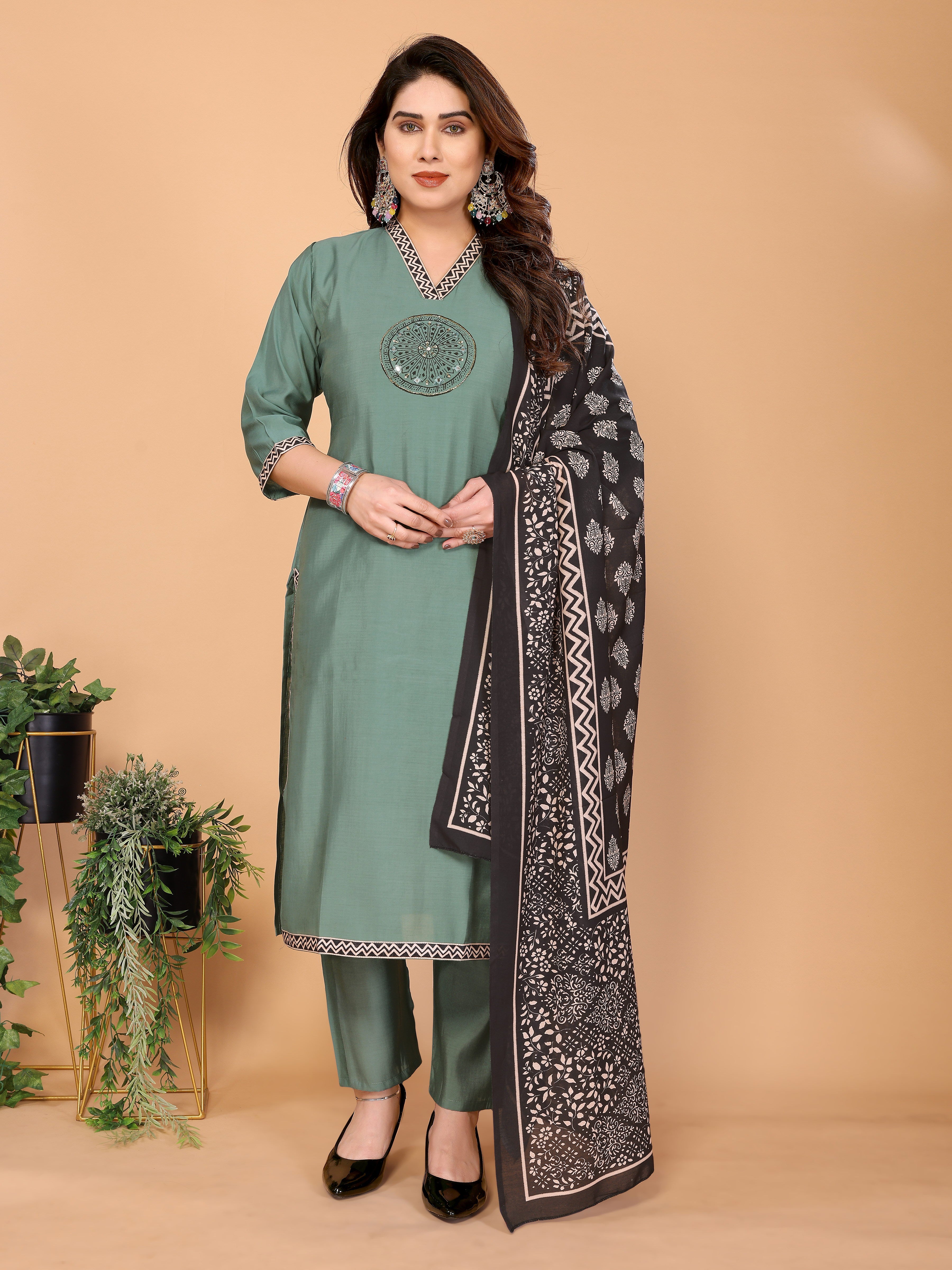 Roman Silk Kurta Pant Set with Ajrakh Muslin Dupatta, Gray Print & Handwork