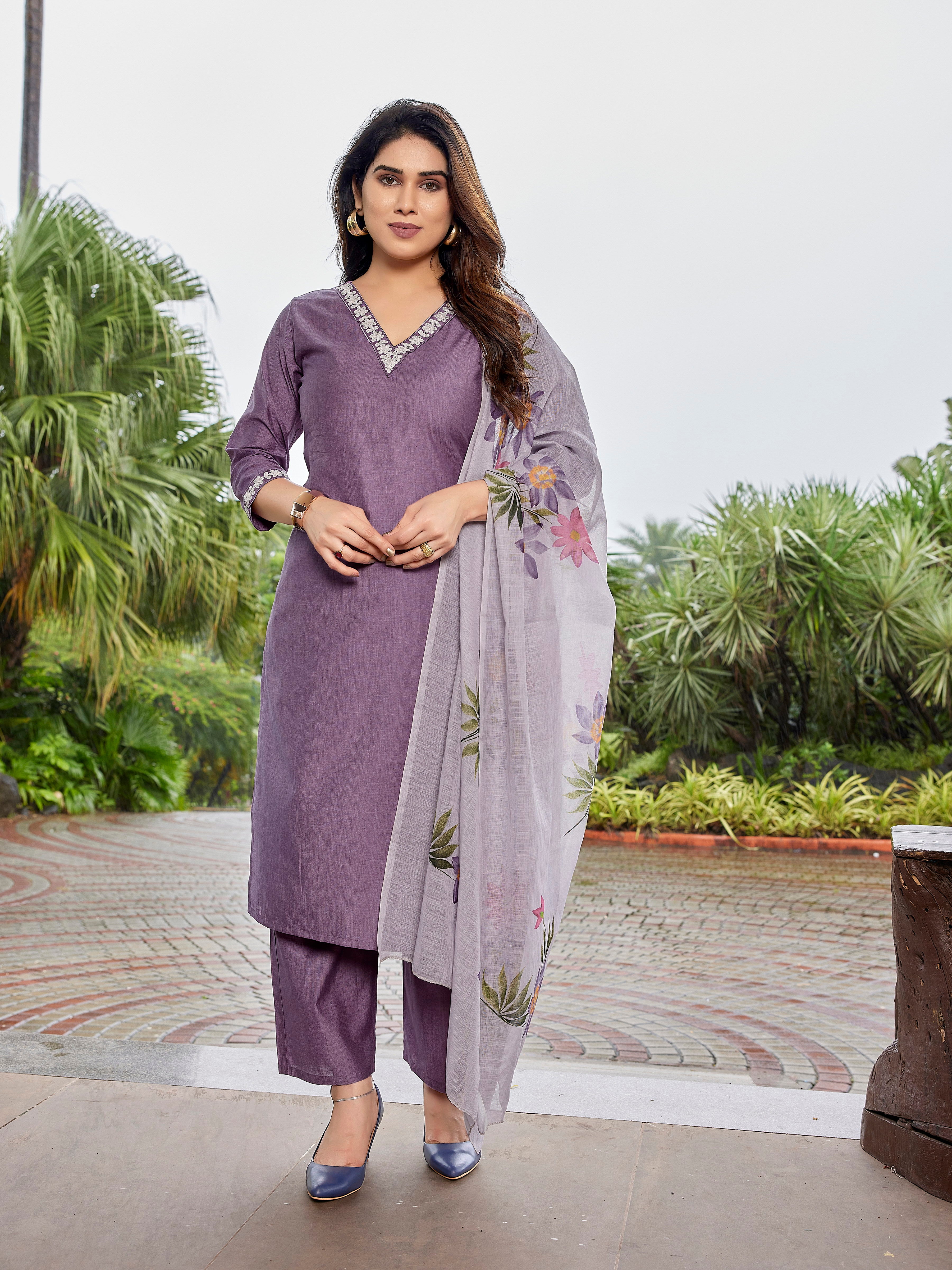 Vertical Silk Embroidered Purple Kurta Pant Set with Brush Print Dupatta